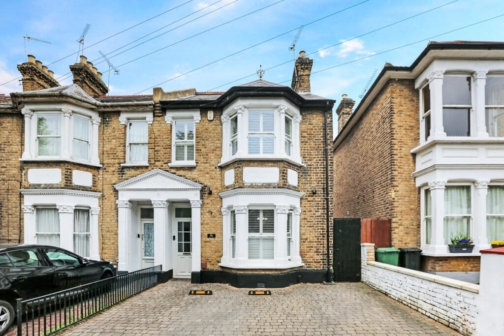 Main image of property: Park Road, Westcliff-on-sea, SS0