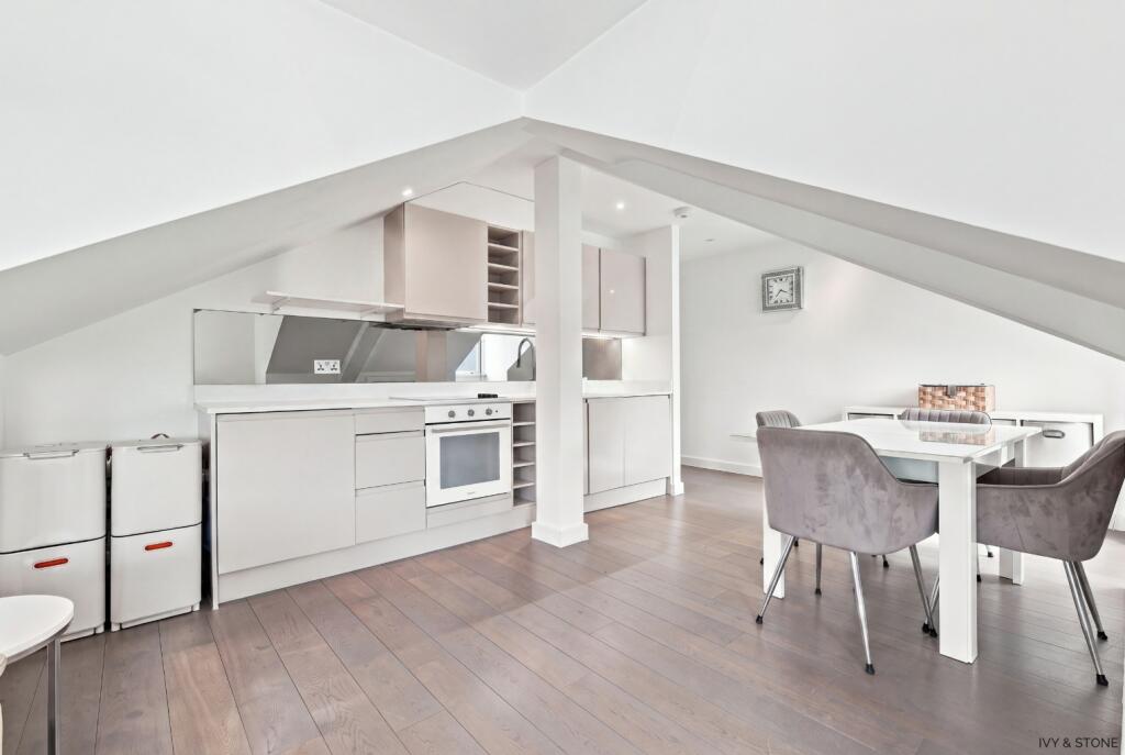 Apartment in Chelmsford, Moulsham - View 4