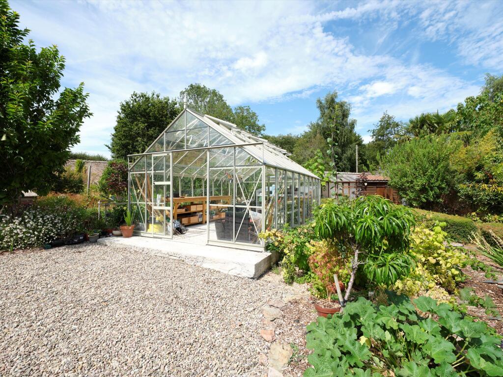 House in Taunton - View 4