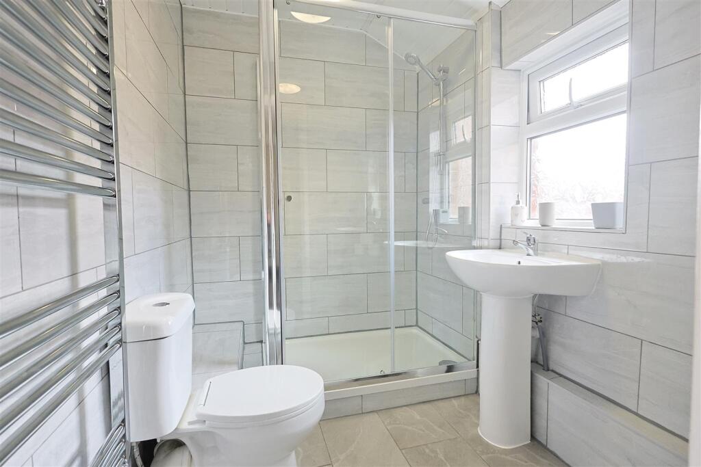 Apartment in Newcastle upon Tyne - View 4