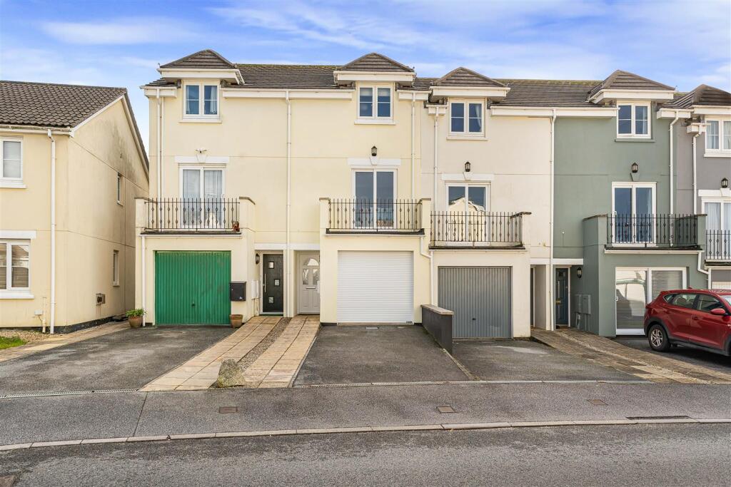 Main image of property: Bedowan Meadows, Tretherras, Newquay