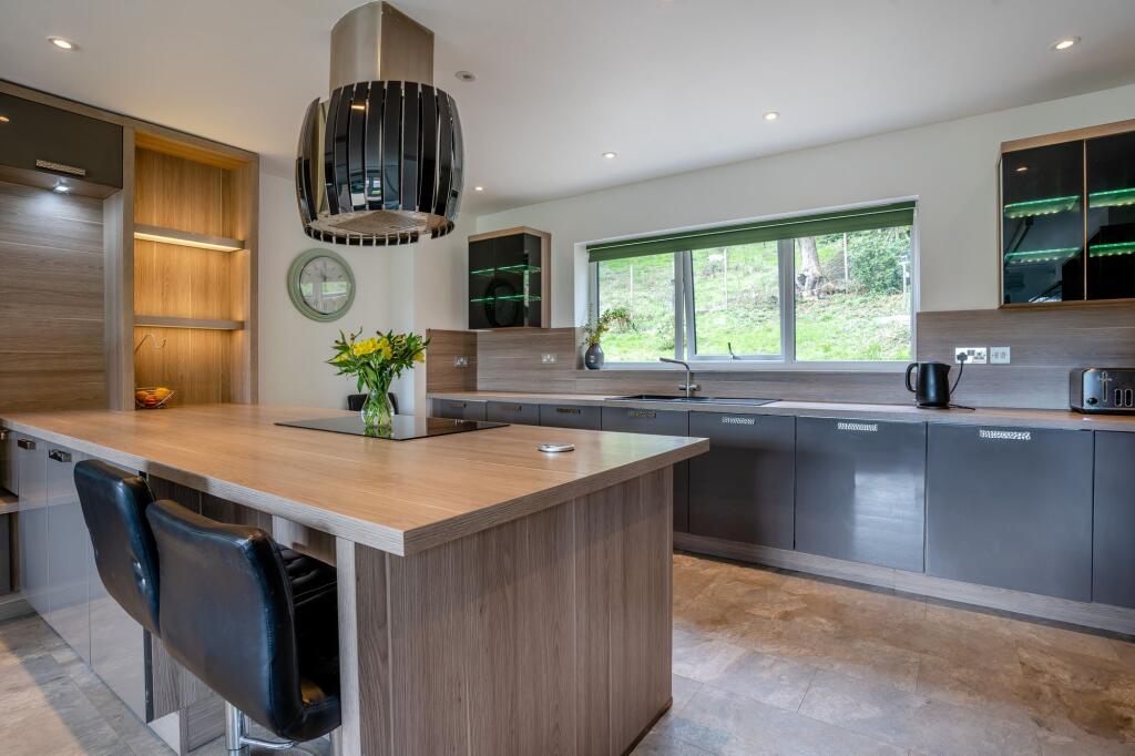 House in Cardiff, Gelligaer - View 2