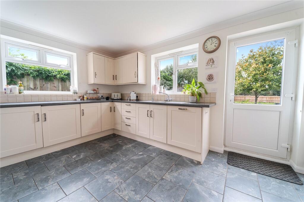 Woodgates Road, East Bergholt, Colchester, Suffolk, CO7 photo 3