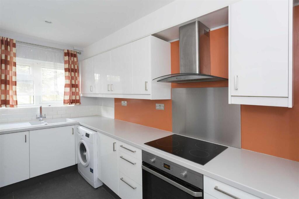 Main image of property: St Stephens Close, Walthamstow, E17