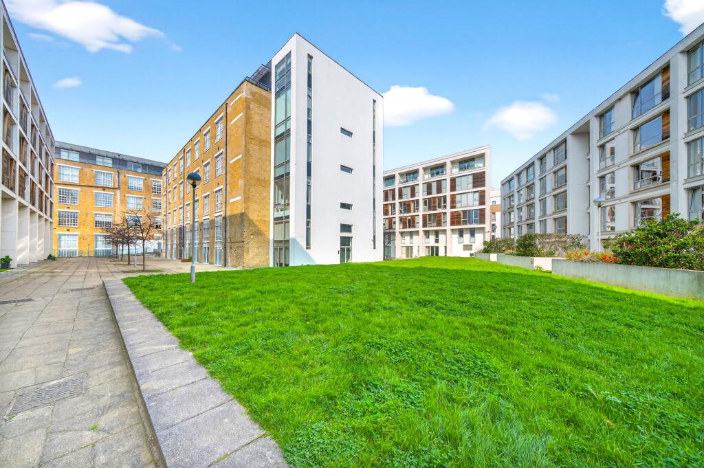 Apartment in London - View 3