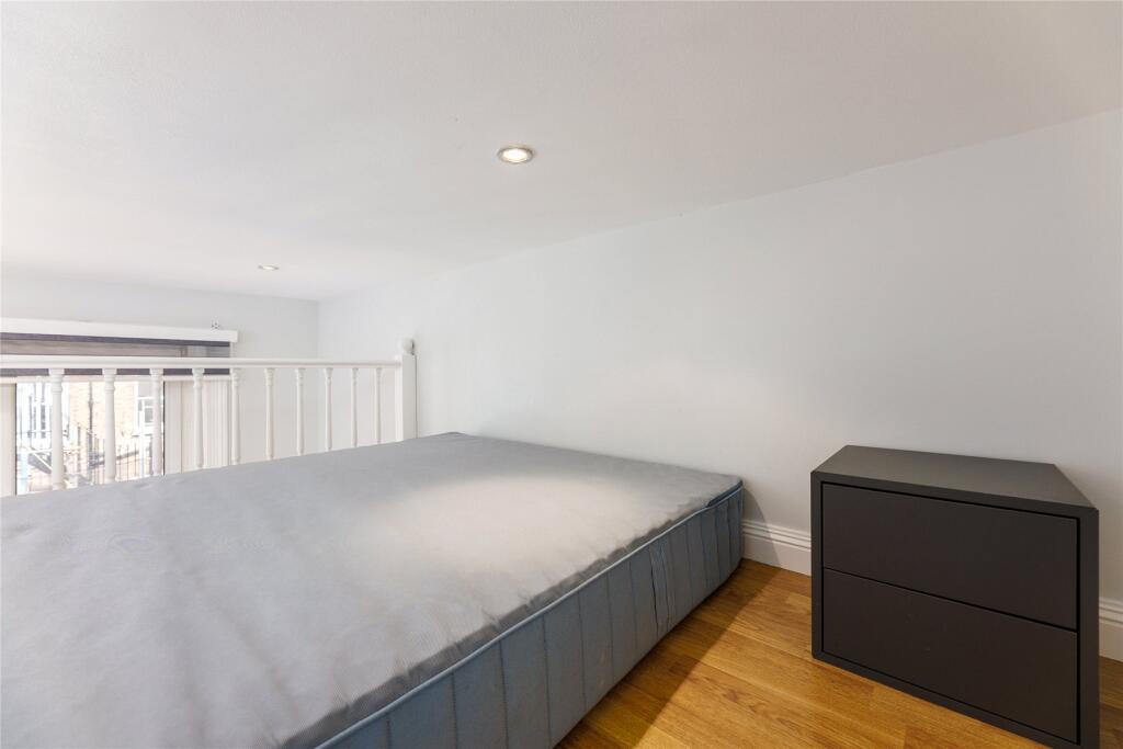 Apartment in London, Kensal Town, Bayswater - More