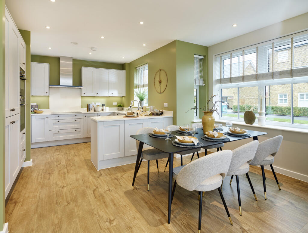Clayhill Road,
Burghfield Common,
RG7 3NZ photo 4