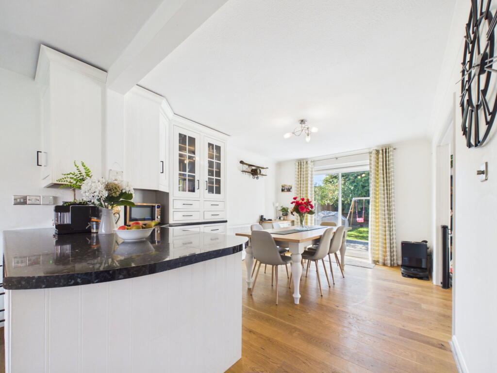 House in Slough - View 3