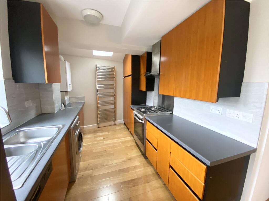 House in Newcastle upon Tyne, Cowgate, Benwell - More