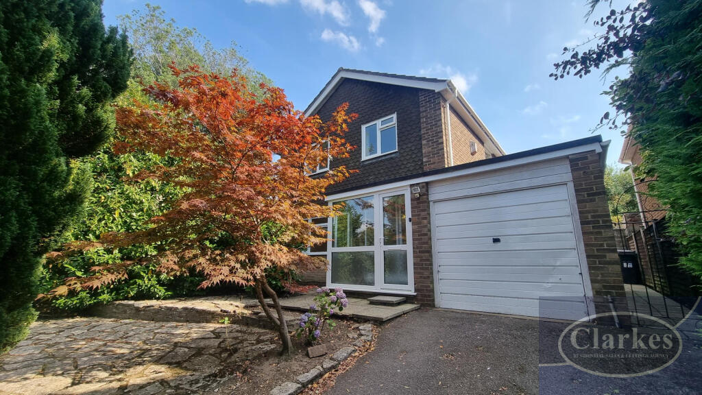 Main image of property: Heads Farm Close, Bournemouth