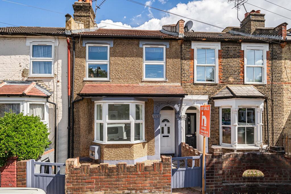 House in London, Chapel End, Highams Park - View 4