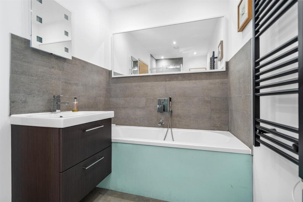 Additional image 25 of Chattock Gardens, Solihull, B91