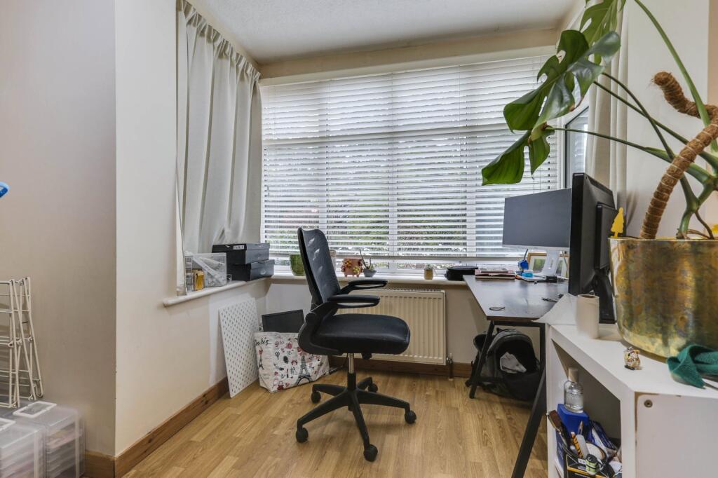 House in Leeds, Newlay, Horsforth - More