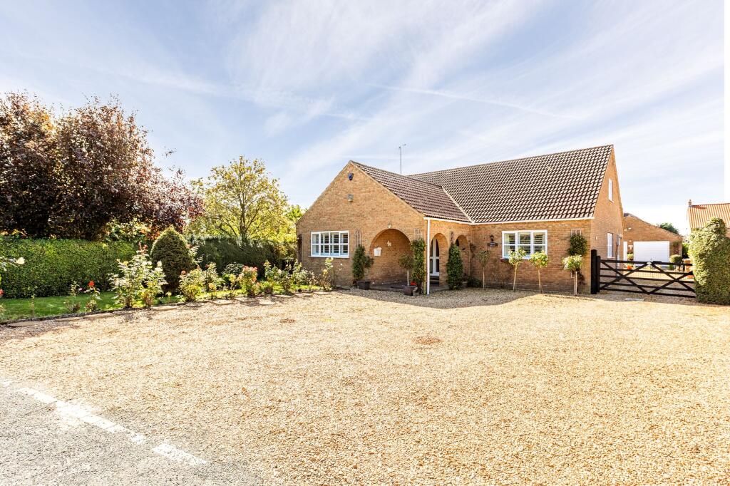 Main image of property: Detached Chalet Bungalow in Walpole Highway