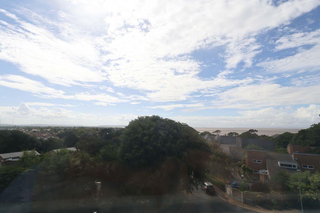 Victoria Road, Clevedon photo 3