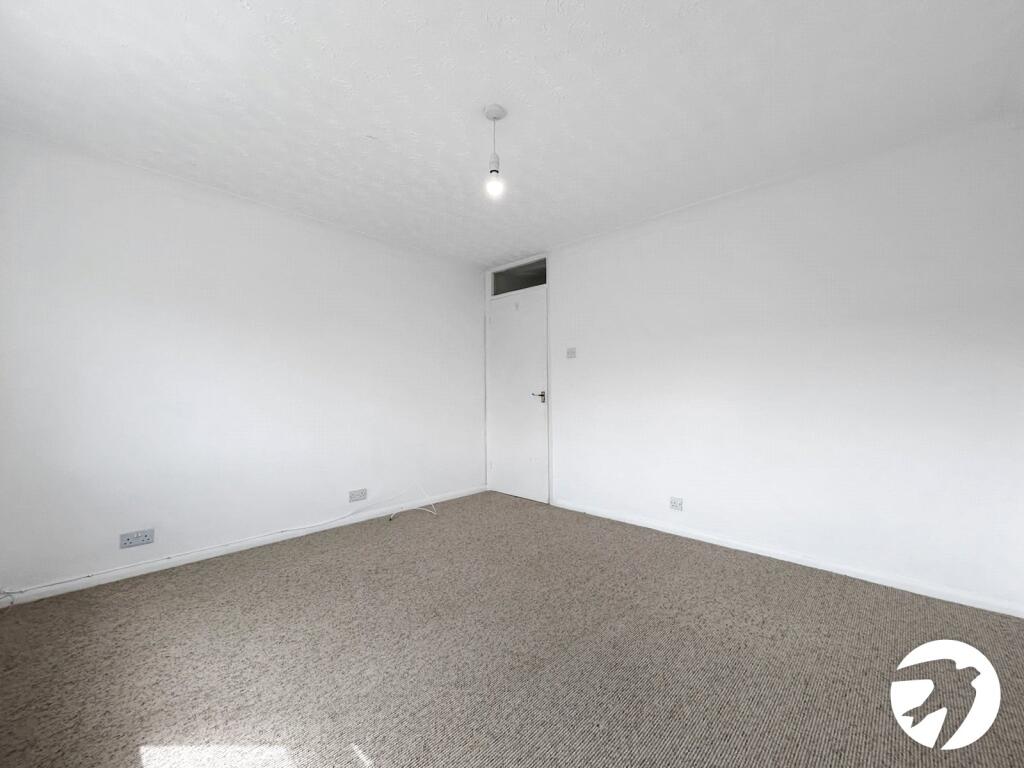 Apartment in Maidstone, Kent - More