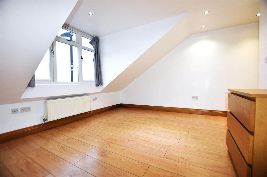 Main image of property: London Road, Croydon, CR0