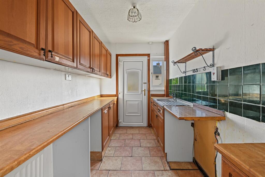 House in Kirkcaldy, Fife - View 5