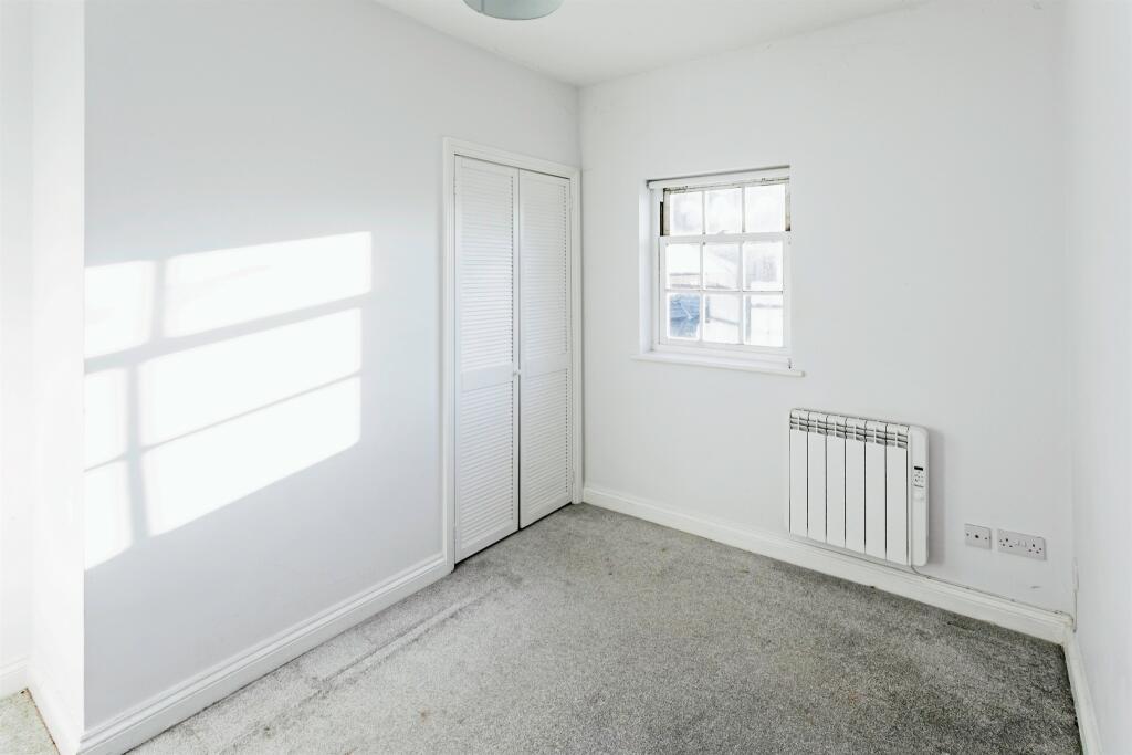 Apartment in Buckingham, Buckinghamshire - View 5
