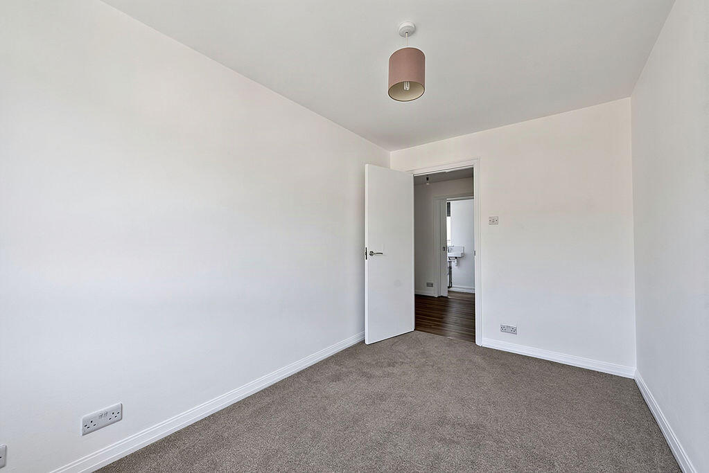 Apartment in Portsmouth - View 5