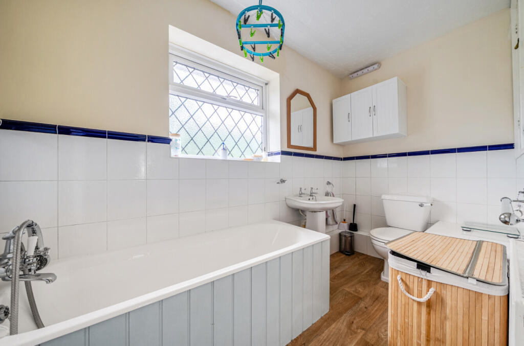 House in Worthing, Findon Valley - More