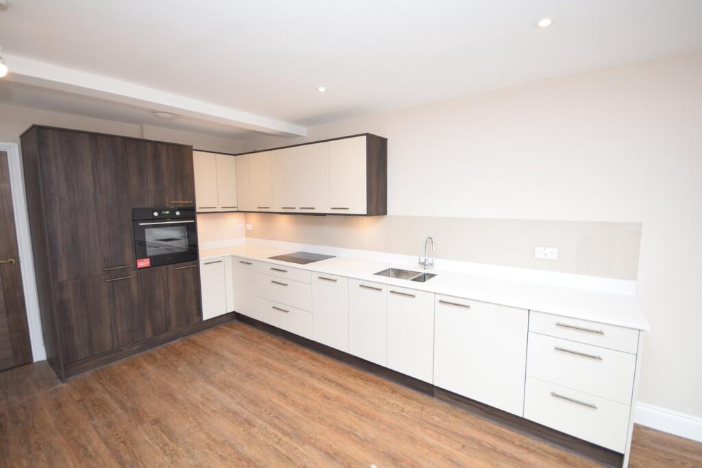Main image of property: Hickleys Court, South Street, Farnham, Surrey, GU9