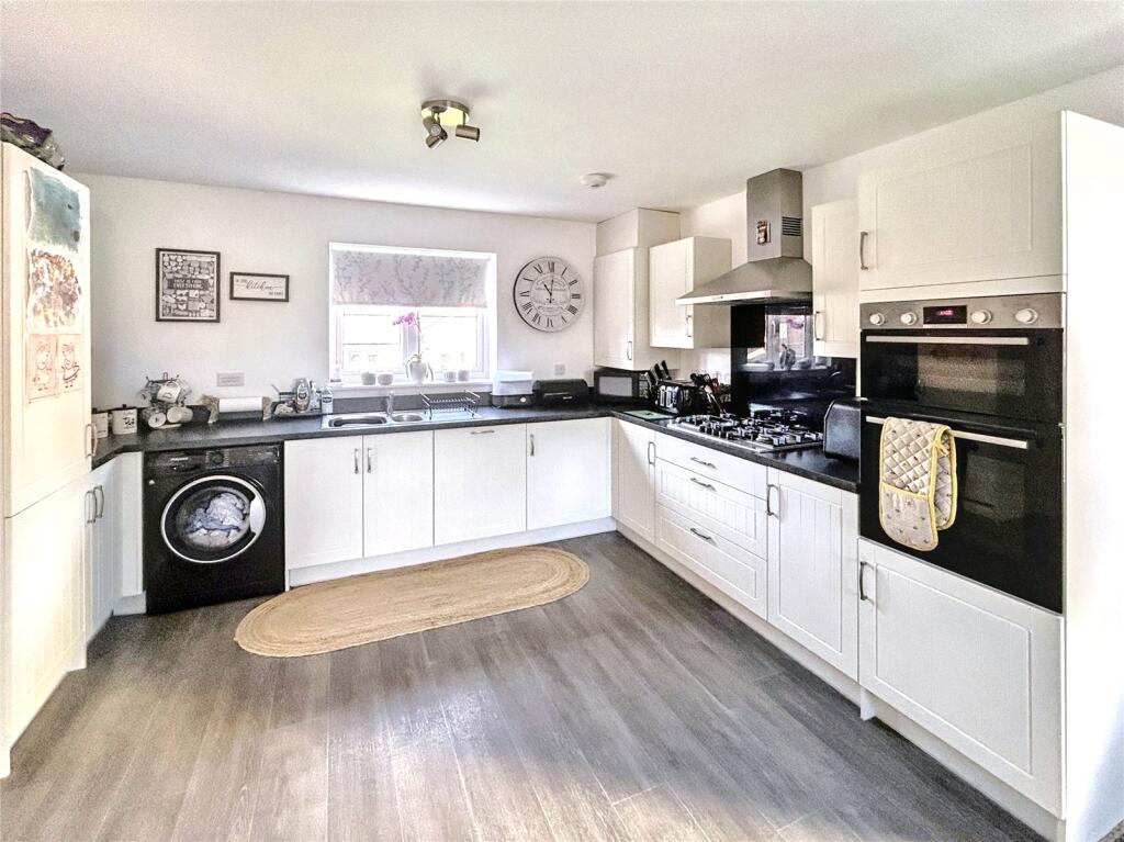39, Willow Rise, Witheridge, Tiverton, Devon, EX16 photo 4