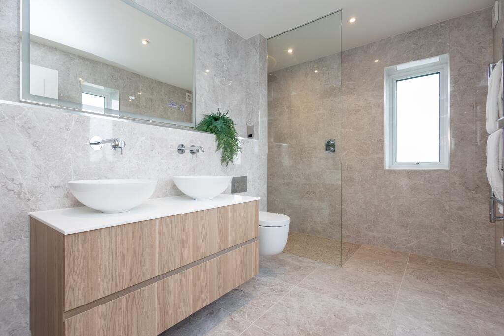 Additional image 12 of 302 Sandbanks Road, Lilliput, Poole