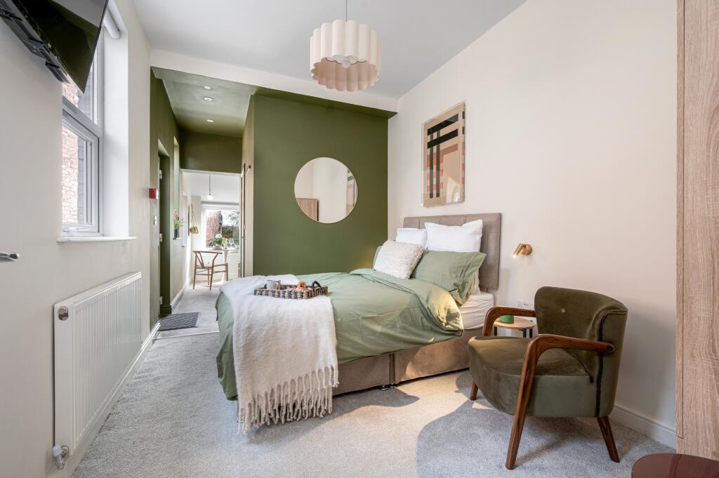 Main image of property: Room 2, Tamworth Road