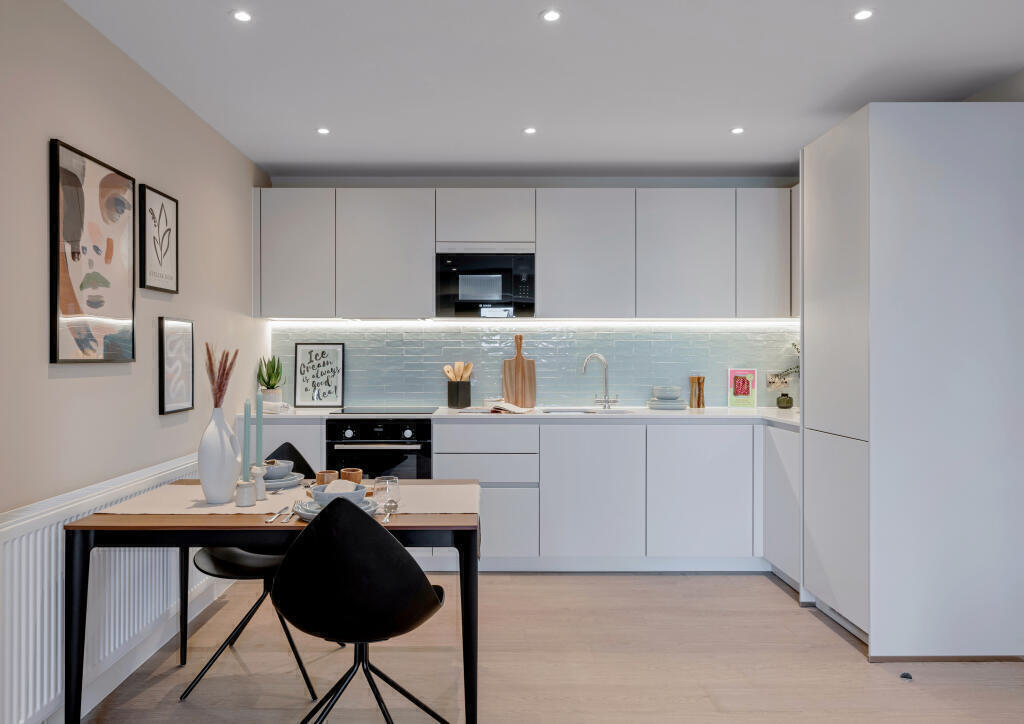Main image of property: Weldale Street, Reading, Berkshire, RG1