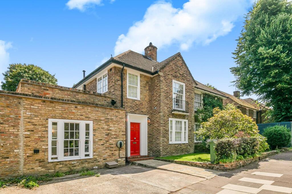 Main image of property: Canonbury Park South, Islington, London, N1