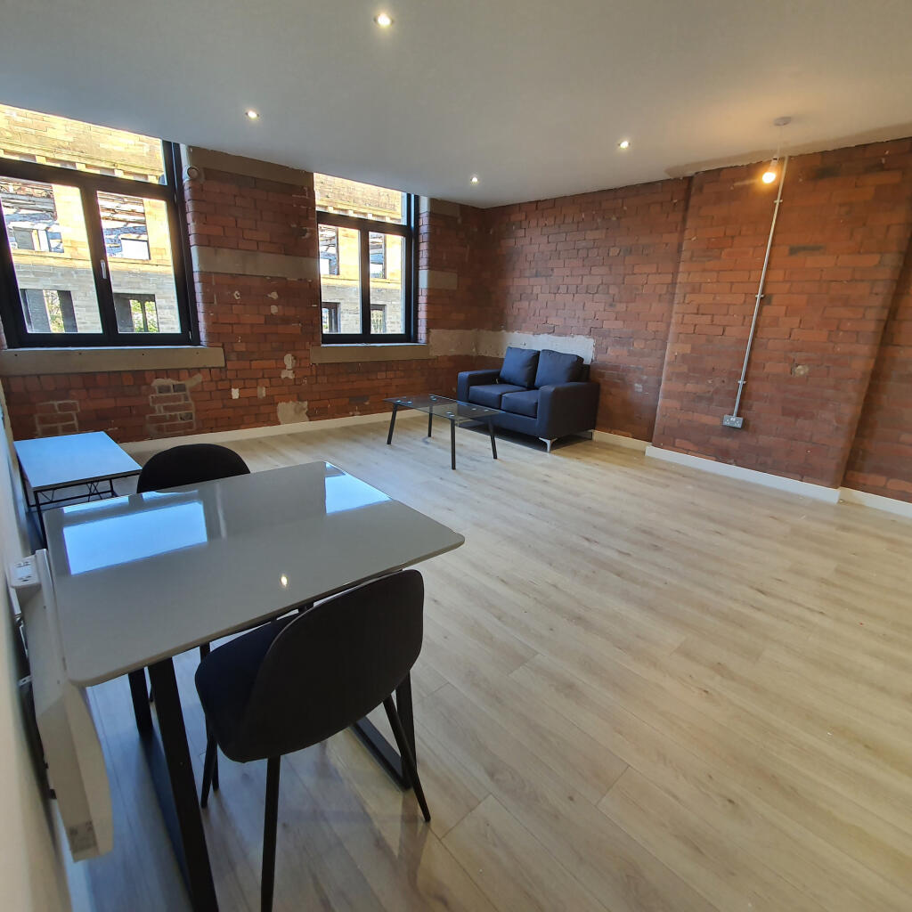 Apartment in Bradford, West Yorkshire - View 4