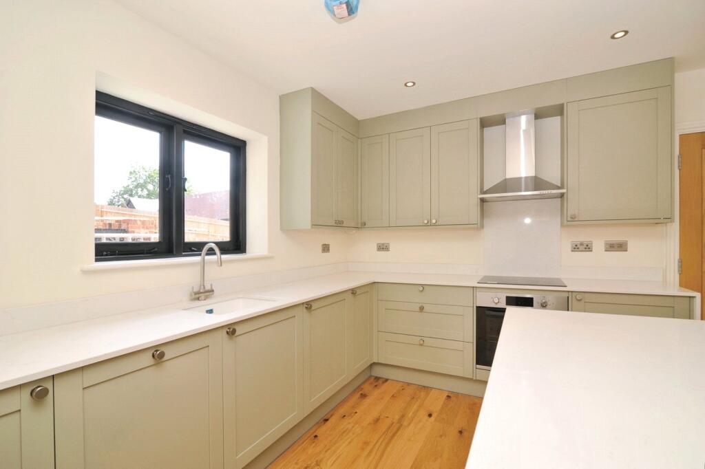 House in Tunbridge Wells, Hawkhurst - View 4
