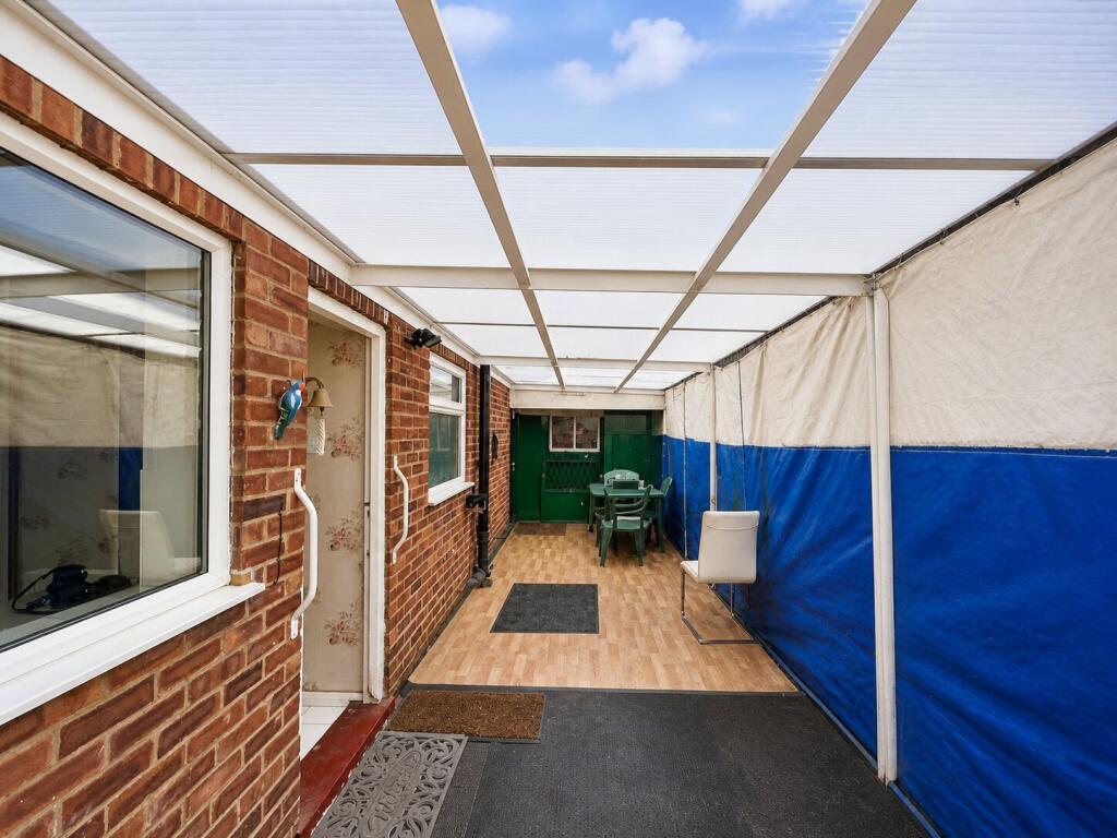 House in Desborough, North Northamptonshire - More