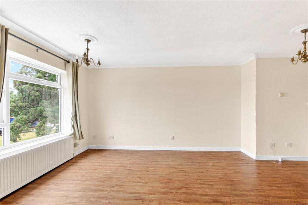 Elizabeth Close, Bracknell, Berkshire, RG12 - View 3