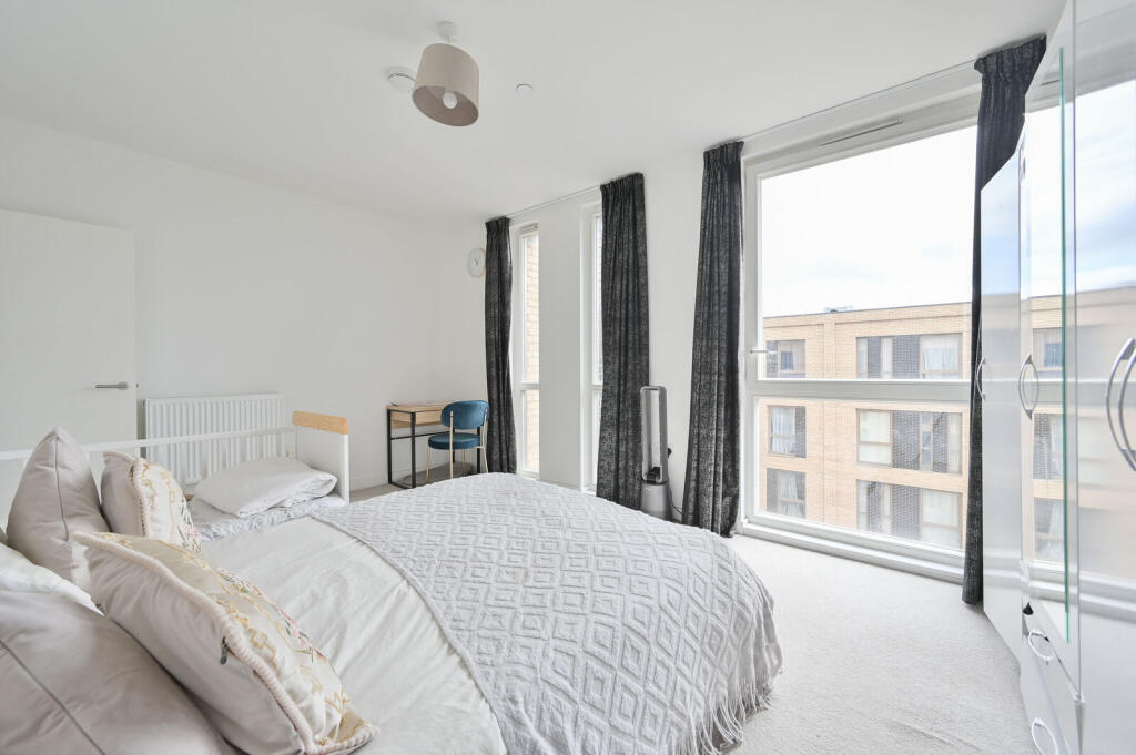Apartment in London - View 5
