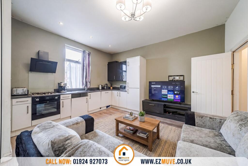Main image of property: Soothill Lane, Soothill, WF17