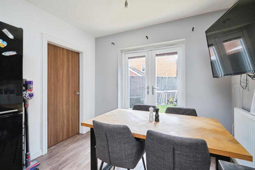 House in Tamworth, Staffordshire - View 6