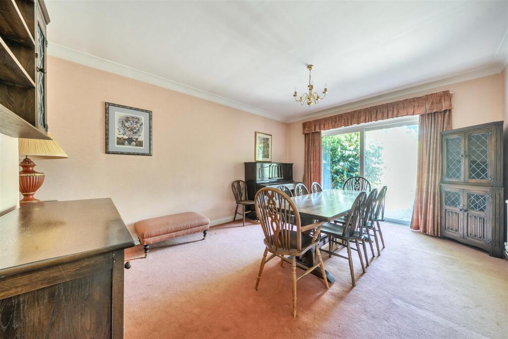 House in Bromley - View 5