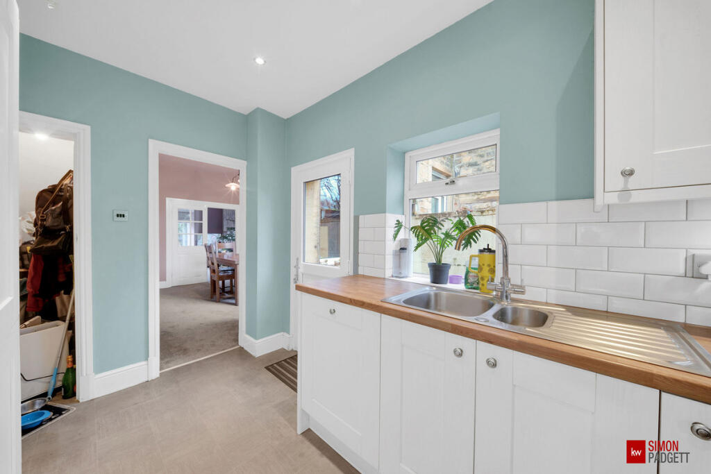 House in Pendle, Lidgett, Colne - View 5