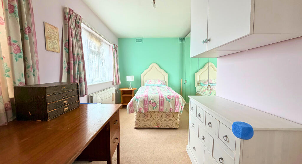 House in Epping Forest, Loughton - View 4