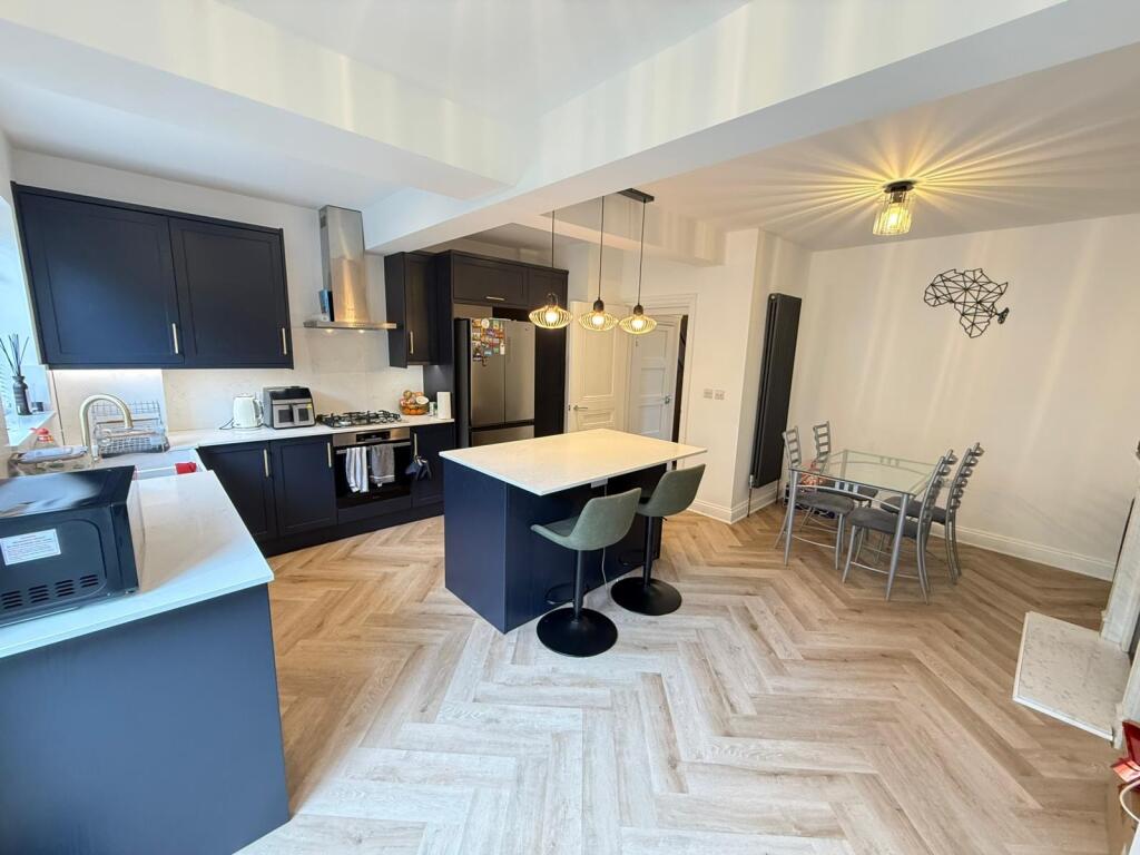 Main image of property: Kent house Lane, BR3