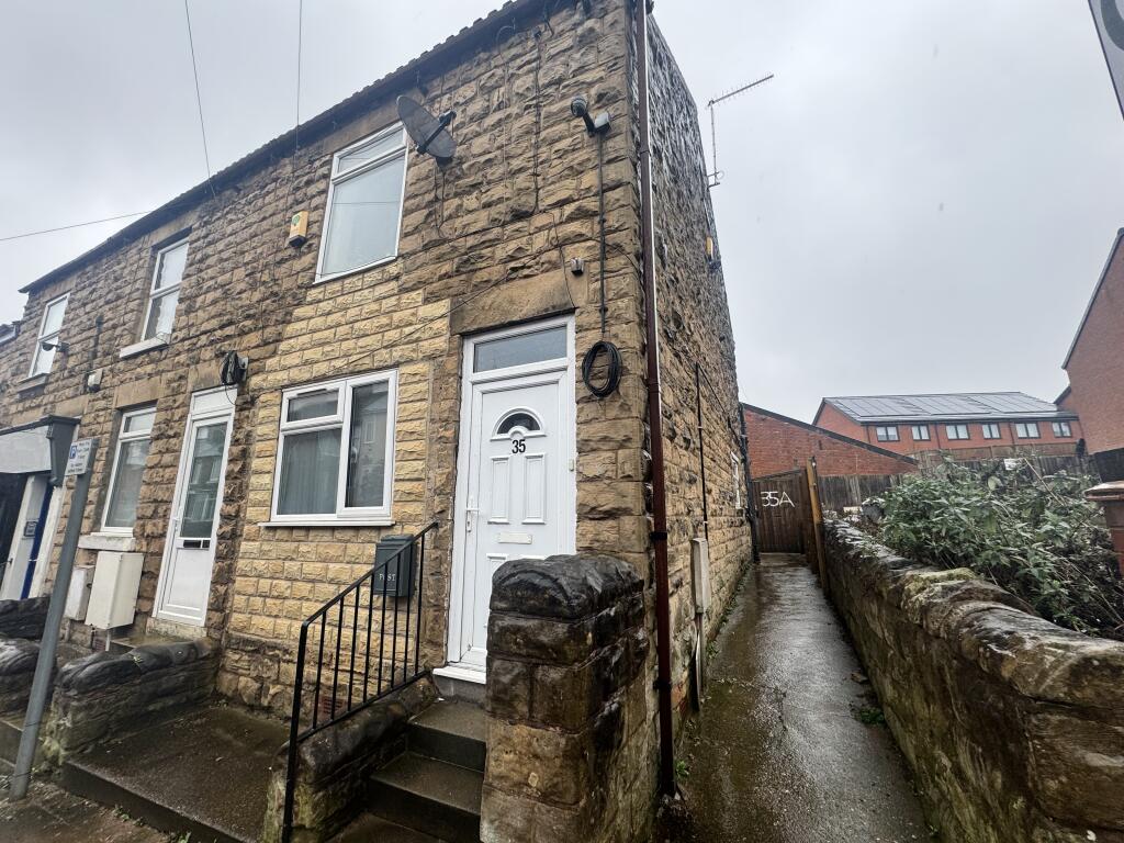 Main image of property: Littleworth, Mansfield, NG18