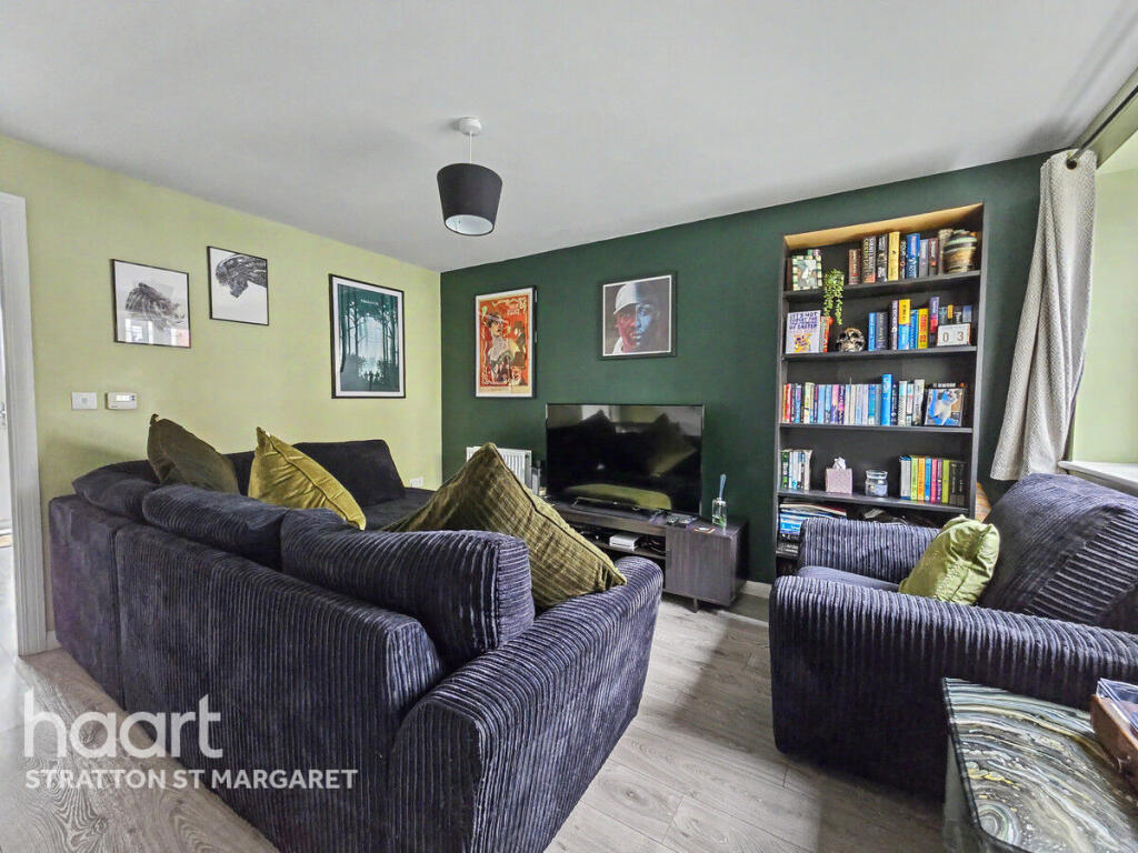 Coronel Close, Swindon photo 3