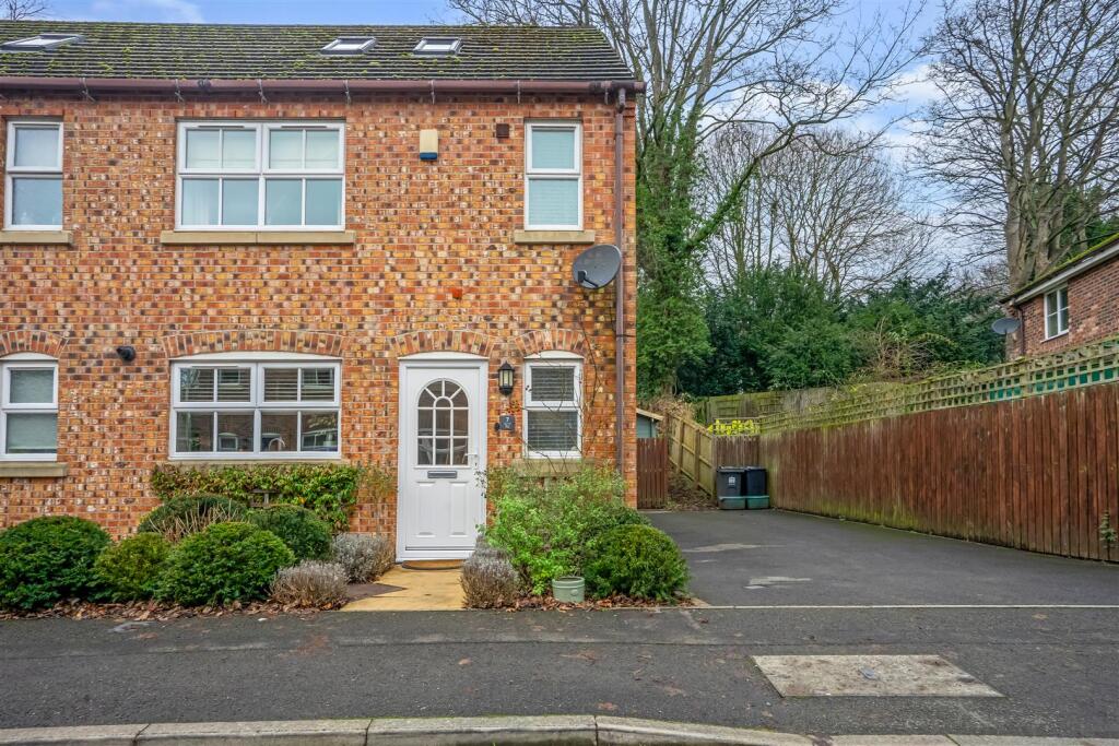 3-bed terraced on Beech Rise, Darlington, £200,000