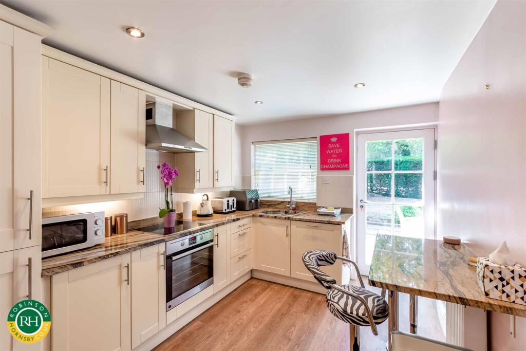 House in Doncaster - View 2