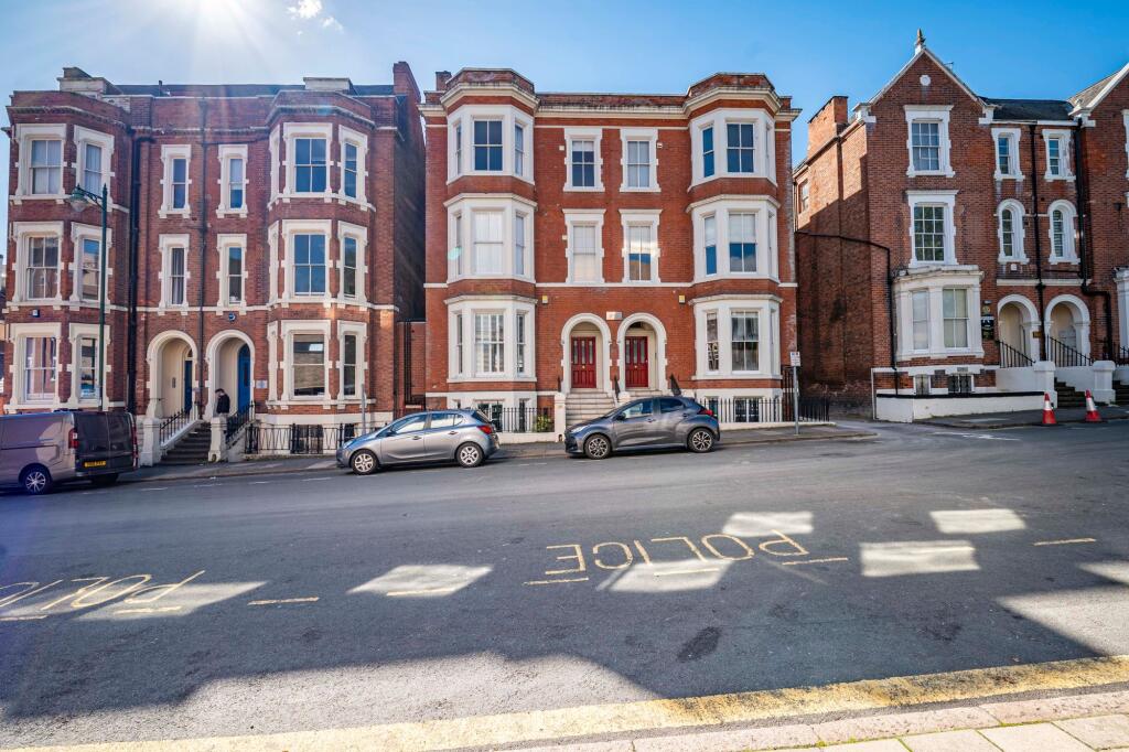 3-bed flat on East Circus Street, Nottingham, NG1, £325,000
