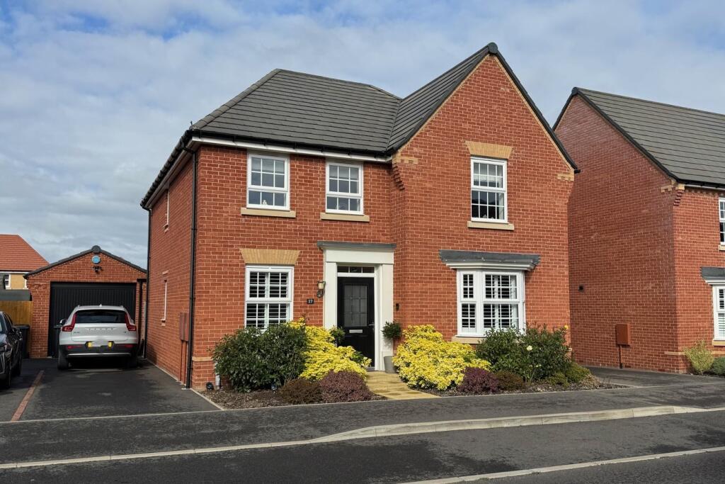4-bed detached on Spruce Meadow, Stotfold, Hitchin, SG5, £650,000