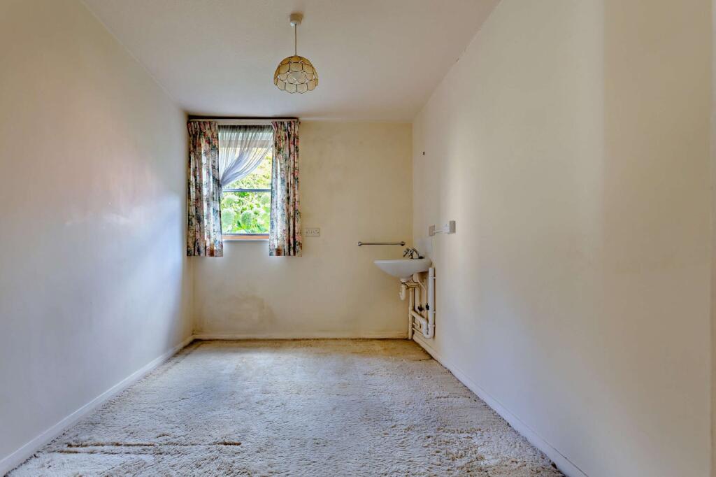 Apartment in Cirencester, Watermoor - View 4