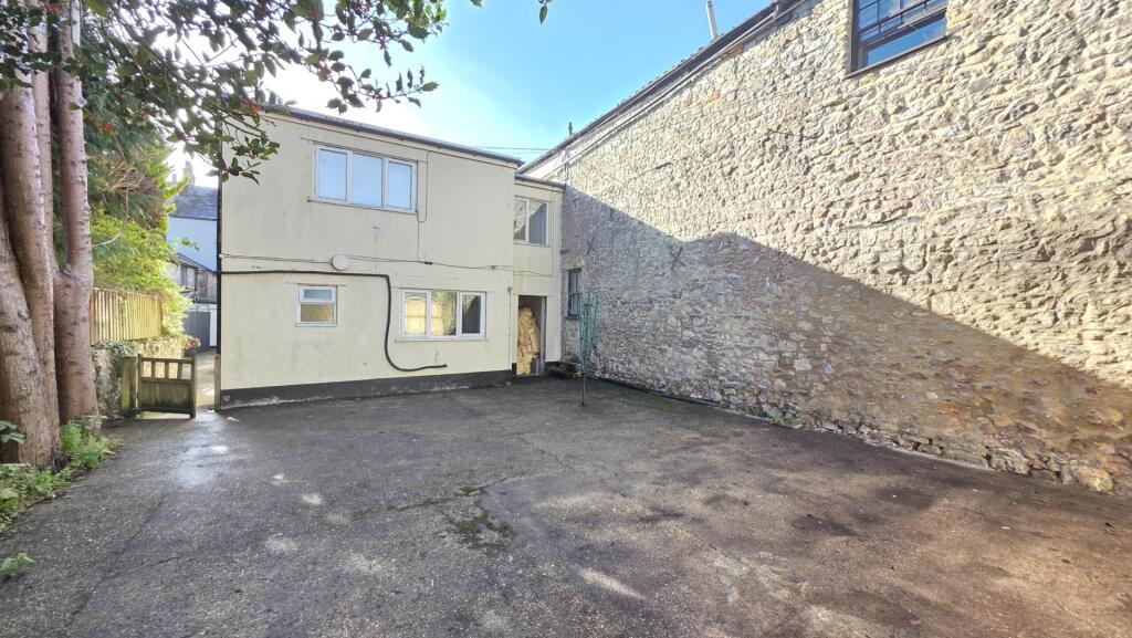 Main image of property: Fore Street